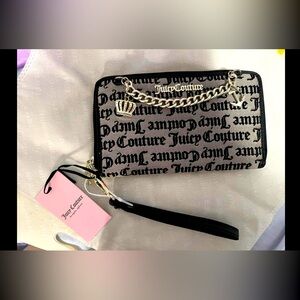 Large juicy couture wallet lots of slots for cards
New with tags